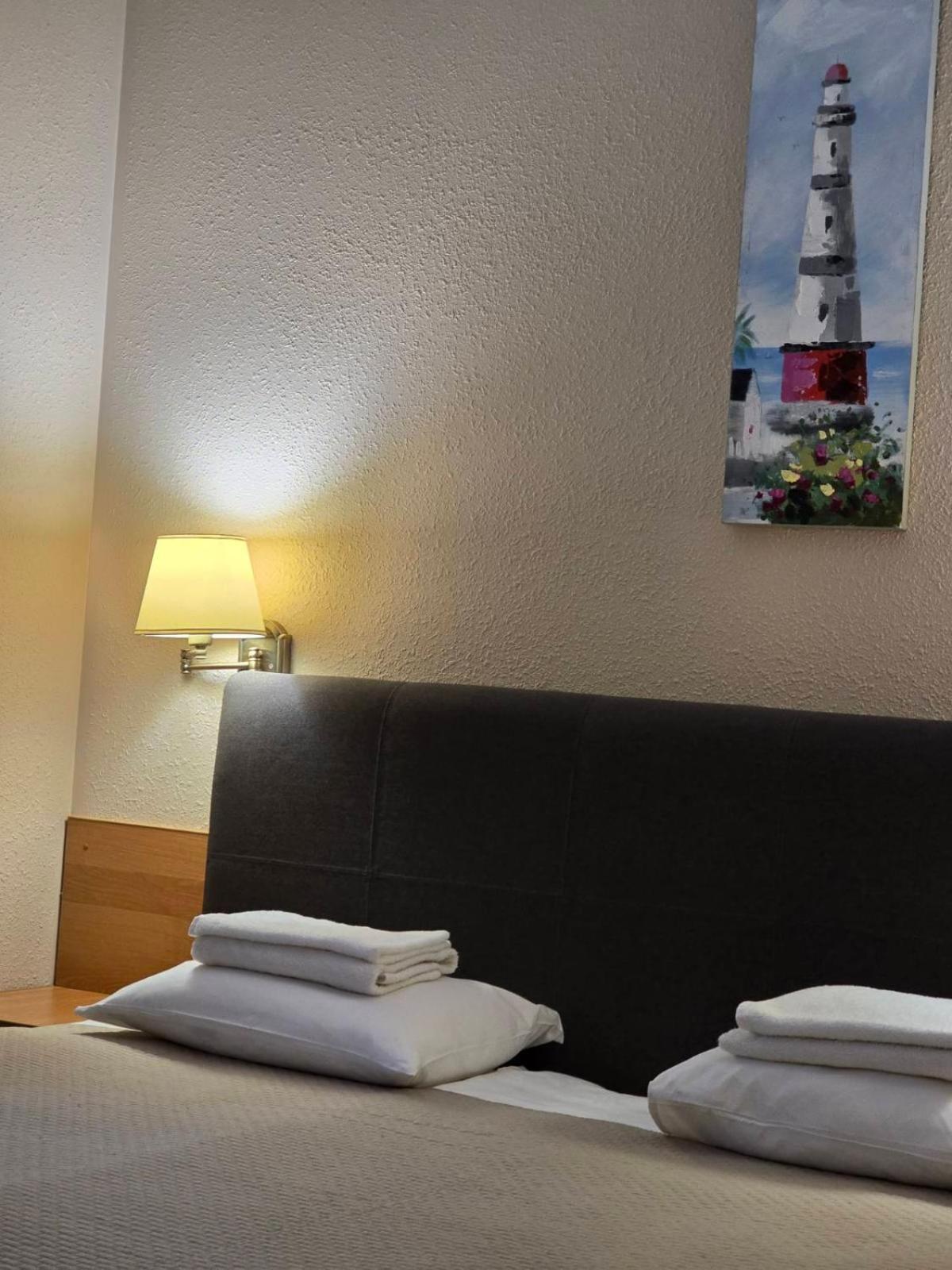 Hotel Yes Нарва-Йыэсуу Экстерьер фото